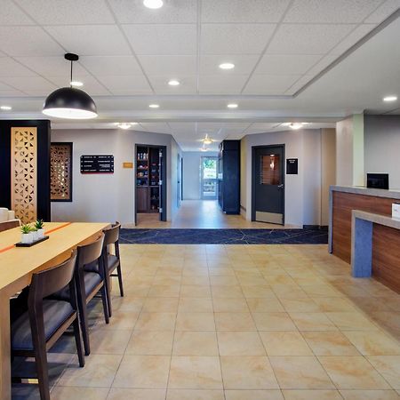 Candlewood Suites Kenosha By Ihg Pleasant Prairie Exterior photo