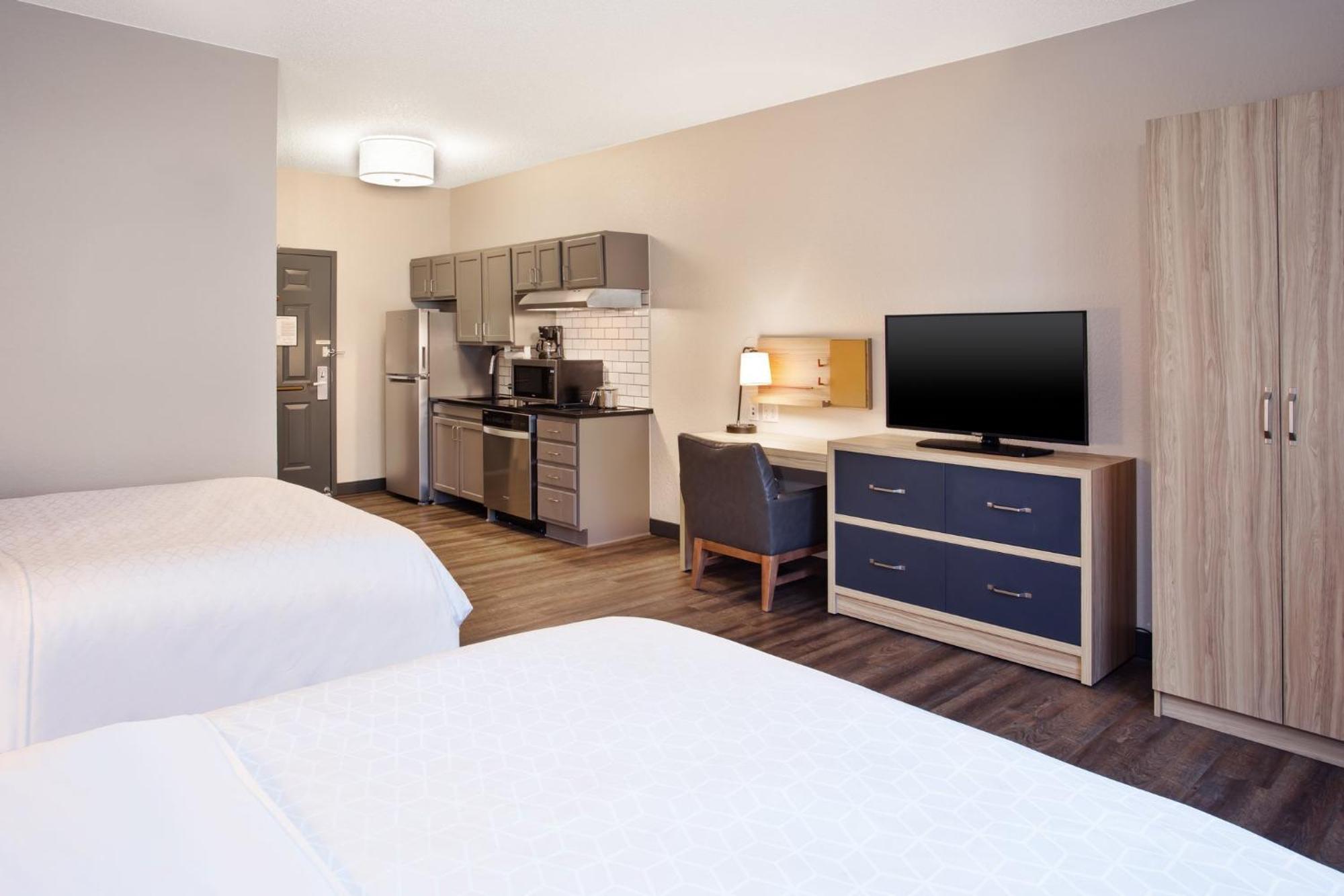 Candlewood Suites Kenosha By Ihg Pleasant Prairie Exterior photo
