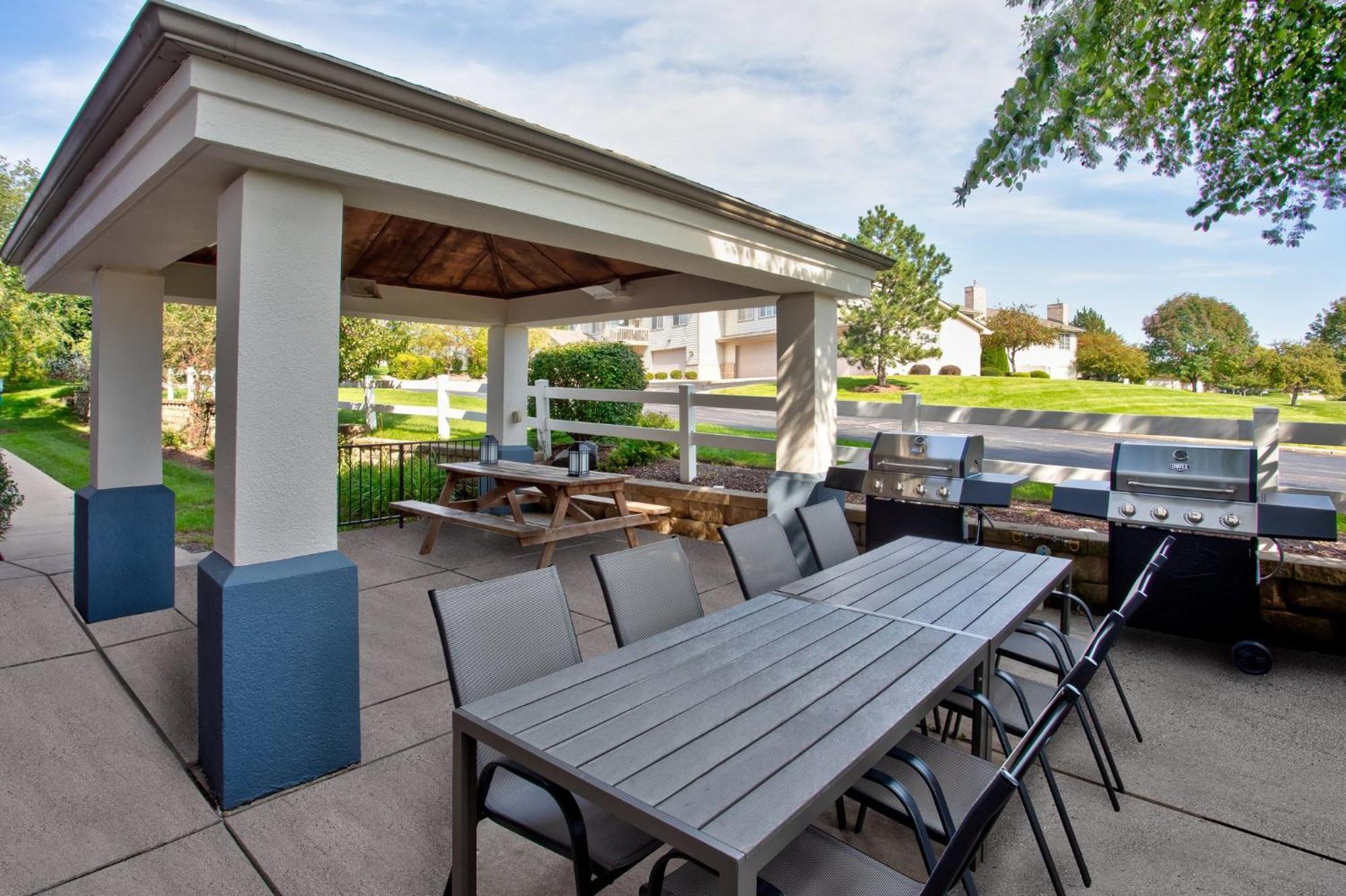 Candlewood Suites Kenosha By Ihg Pleasant Prairie Exterior photo